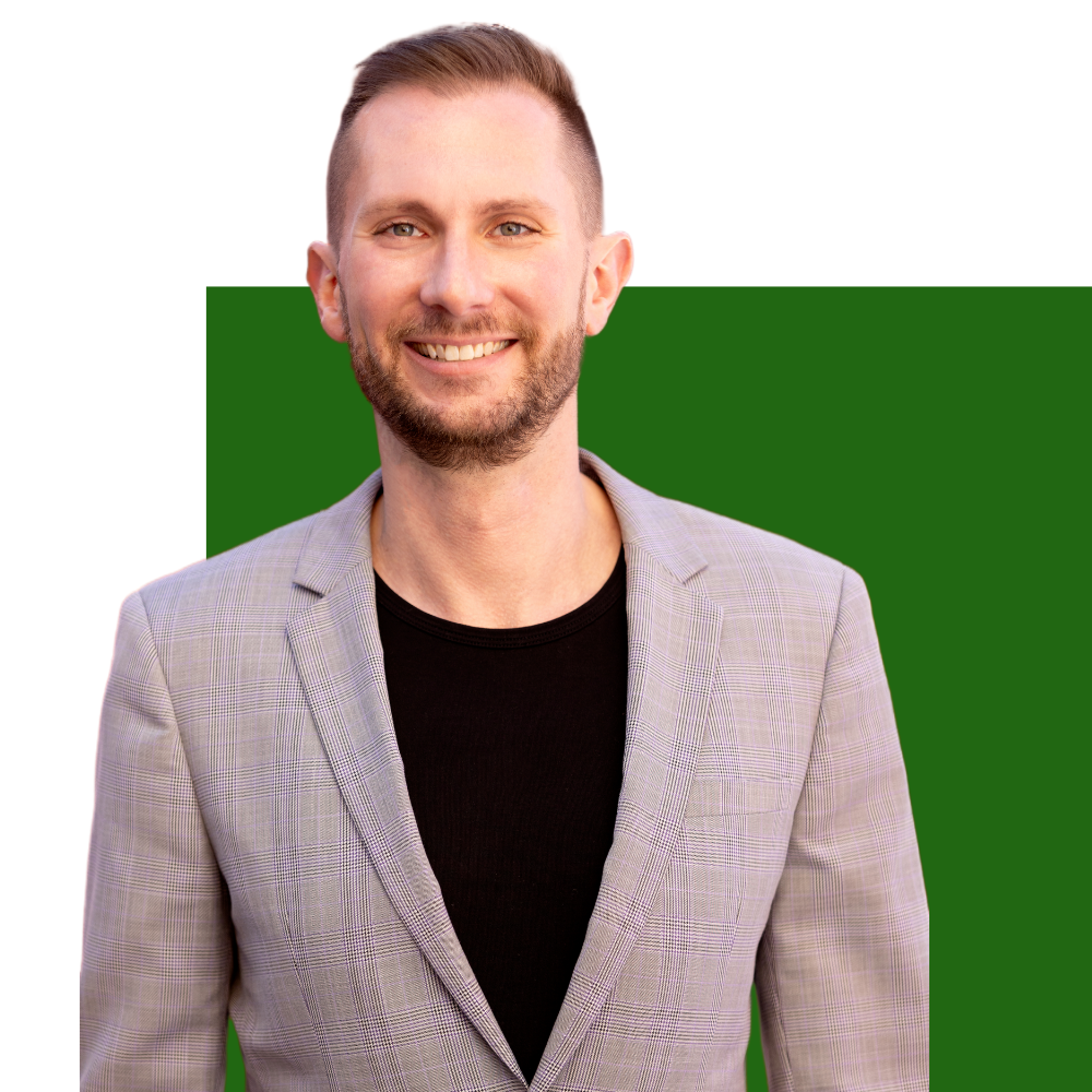 Headshot with green square-3